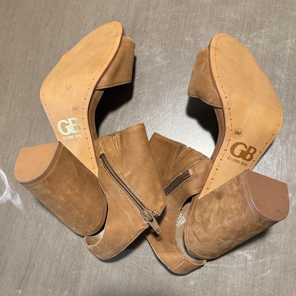 Gianni Bini Brown Open-Toe Slingback Leather Heels - Picture 4 of 5